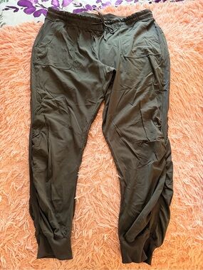 lululemon athletica dark grey Women's Track Joggers